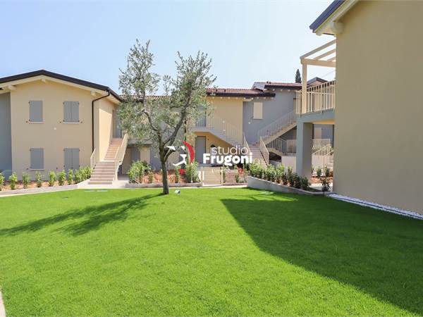 Flats with swimming pool in the Golf area of Bogli