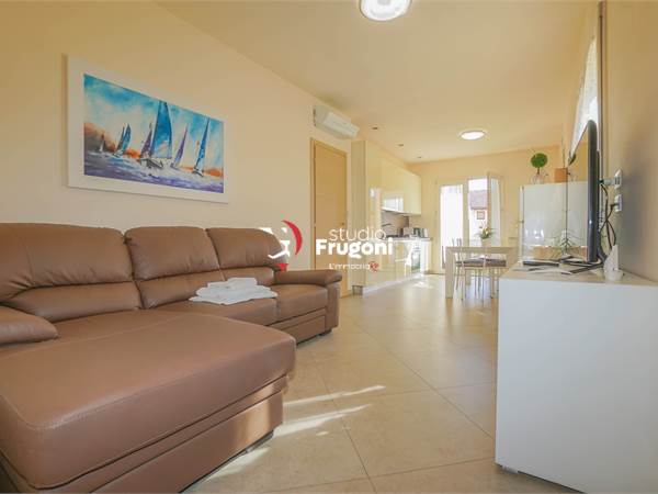 APPARTAMENTO TRILOCALE IN CENTRO STORICO CON AMPIA TERRAZZA