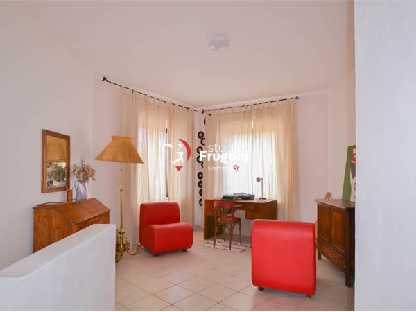 GERÄUMIGE 3-ZIMMER-WOHNUNG MIT GARAGE 