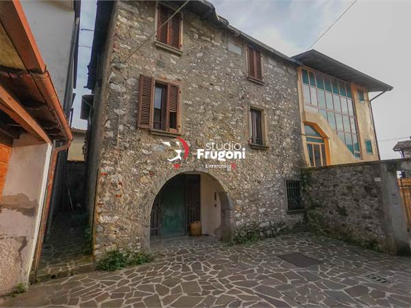 CASA INDIPENDENTE CIELO TERRA IN CENTRO STORICO